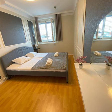 Anzotika Central Apartment, Виена Екстериор снимка