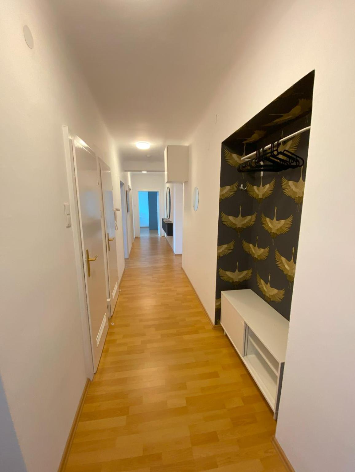 Anzotika Central Apartment, Виена Екстериор снимка